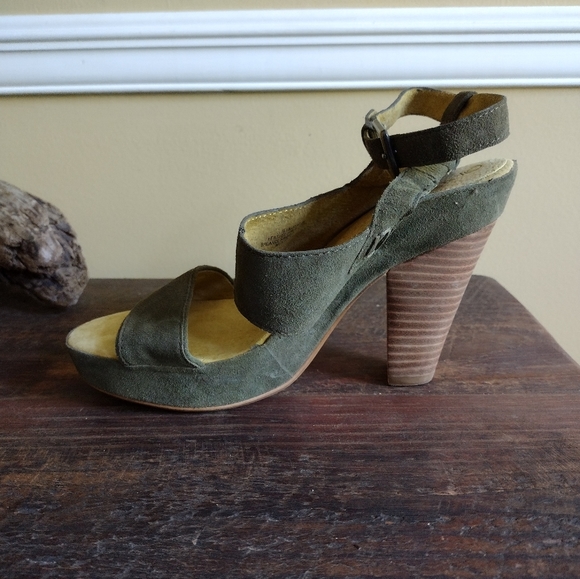 Apepazza Sage Olive Alabastro Green Suede Heels Size 6.5 - Picture 3 of 11